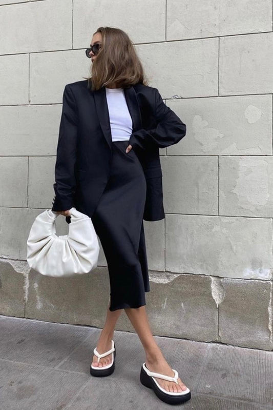 BLACK SILK SKIRT